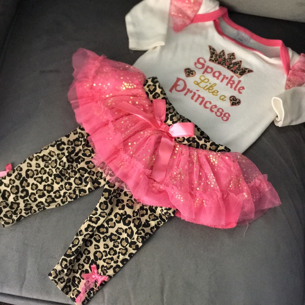 0/3 M 2 pc Body Suit & Leopard Pant w/Tutu